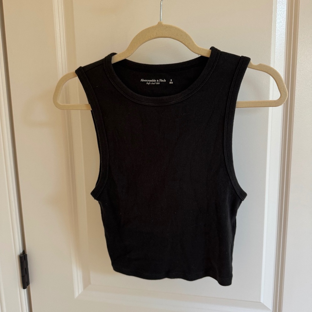 Abercrombie Women's Cropped Ribbed Muscle Tank - Small - Black